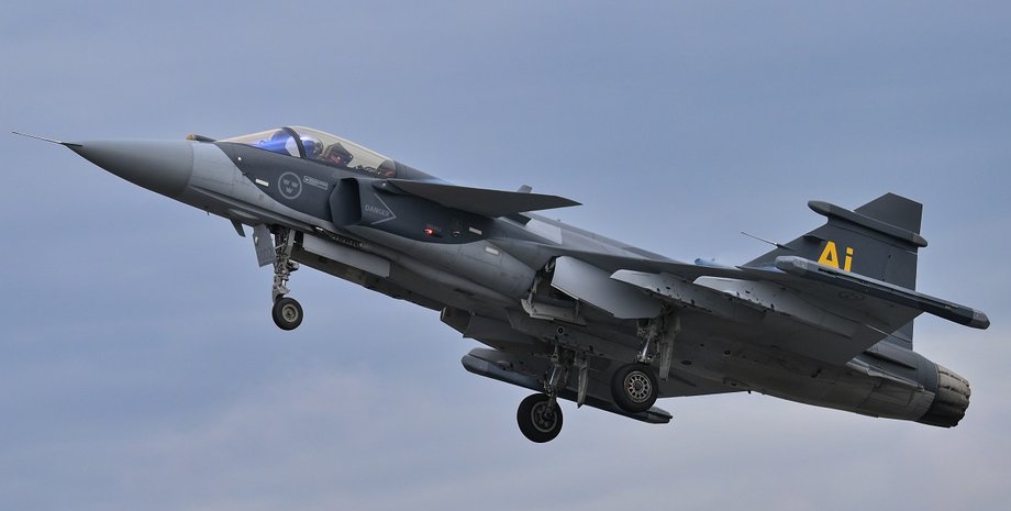 Винищувач Gripen — дешевший аналог F-16