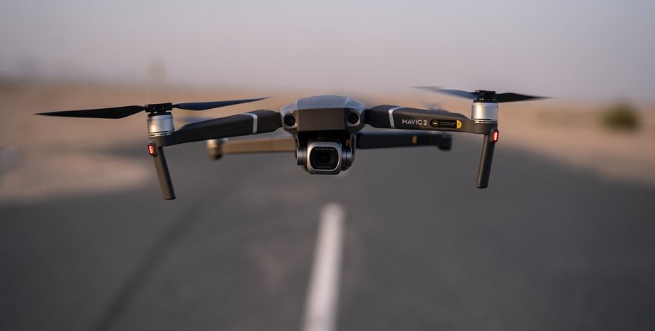 дрон політ дрона