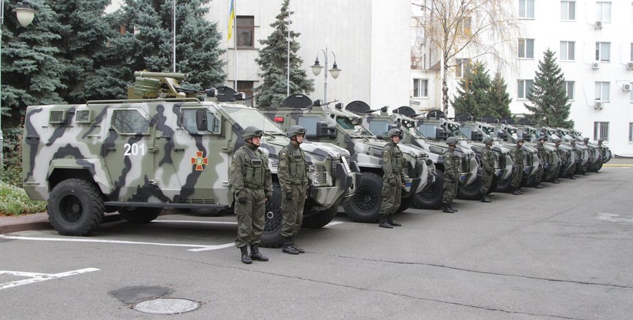 Бронеавтомобили "Спартан" / Фото: facebook.com/arsen.avakov.1