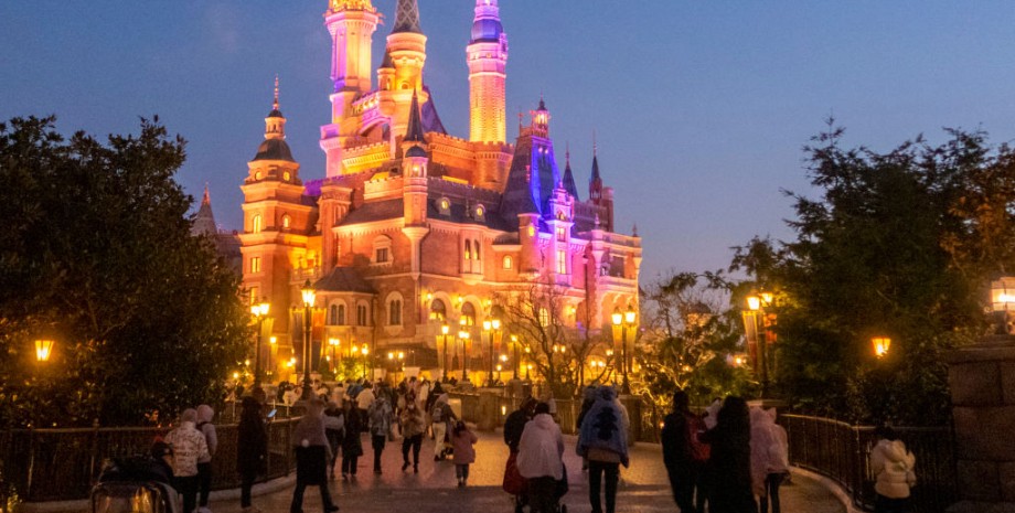 новини світу, європарламент, діснейленд, поїздка, потяг