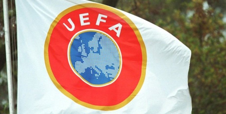 Флаг УЕФА / Фото: teamtalk.com