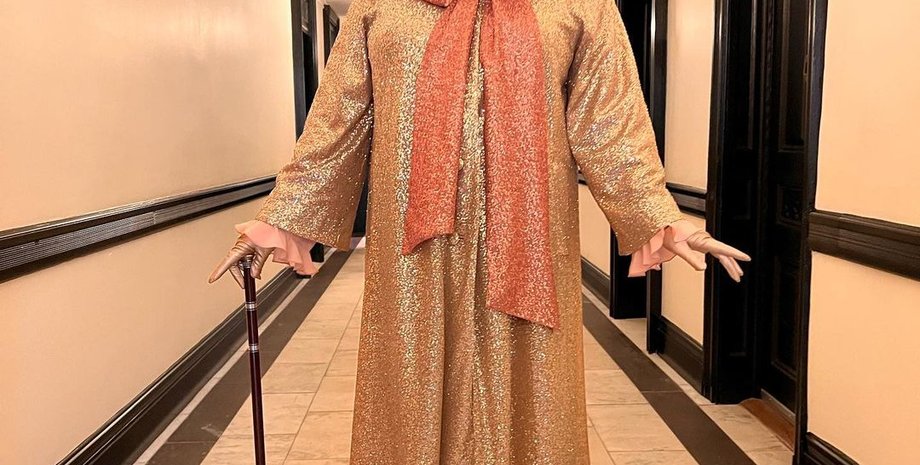 Отем де Вайлд, мет гала 2022, капелюхи від руслана багінського, світові зірки вибирають українських дизайнерів