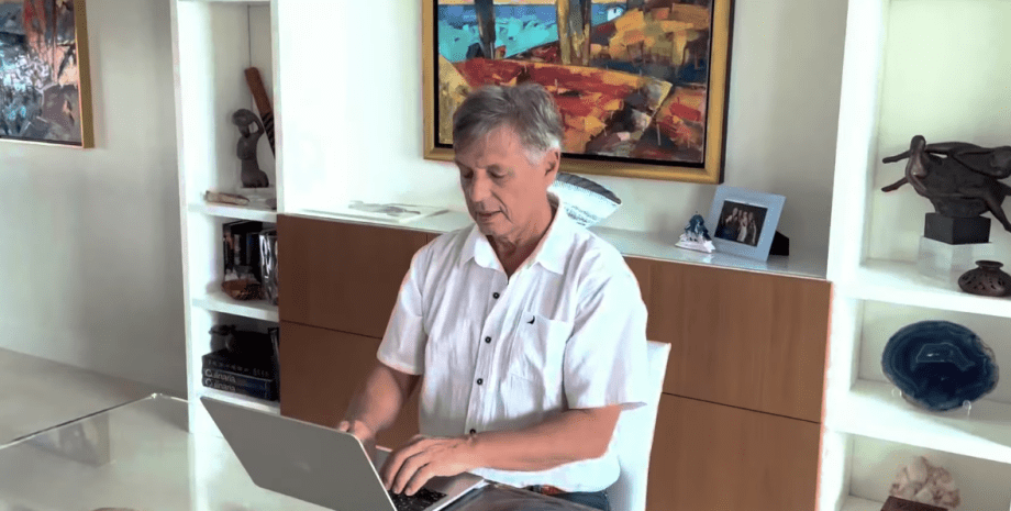 Даниэль Григорчук Даниэль Григорчук, американец, книга, писатель, Украина, РФ, США, фото