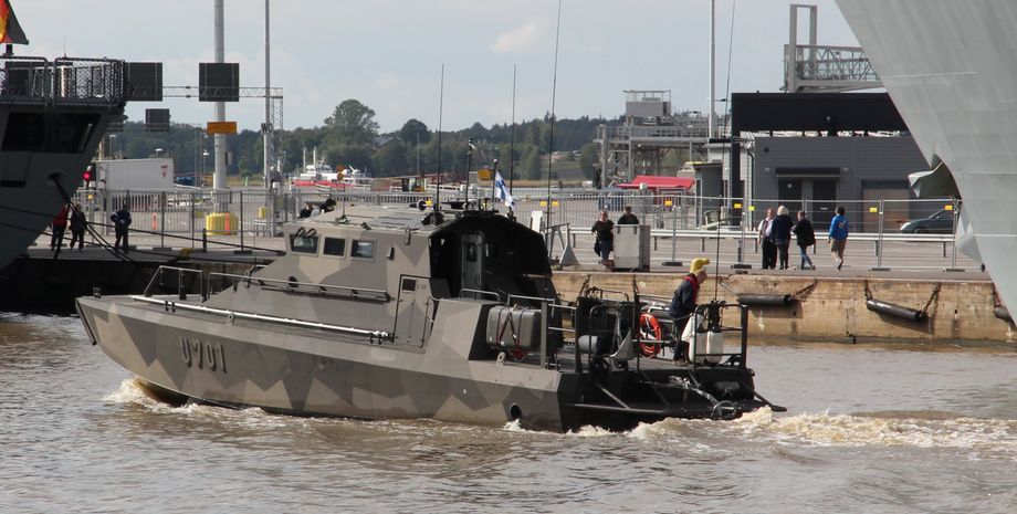 Финский катер Jehu