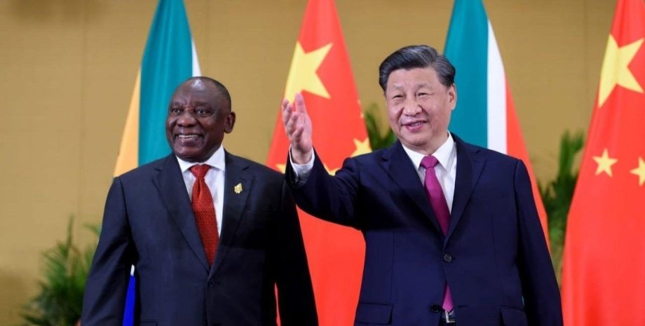 Си Цзиньпин и Сирил Рамафоса Си Цзиньпин, Сирил Рамафоса, Китай, ЮАР, Африка, мирные инициативы, война в Украине