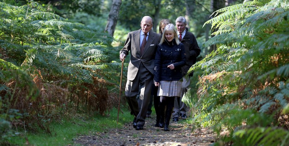 принц Филипп, супруг королевы