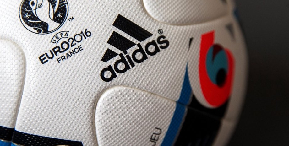 Официальный мяч Евро-2016 во Франции / Фото: sport.ua