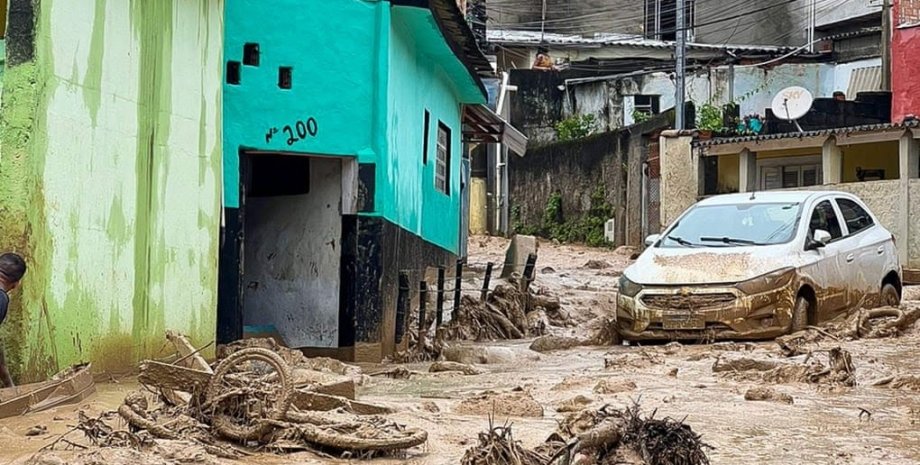 разрушения в Бразилии, оползни в бразилии, наводенние в бразилии