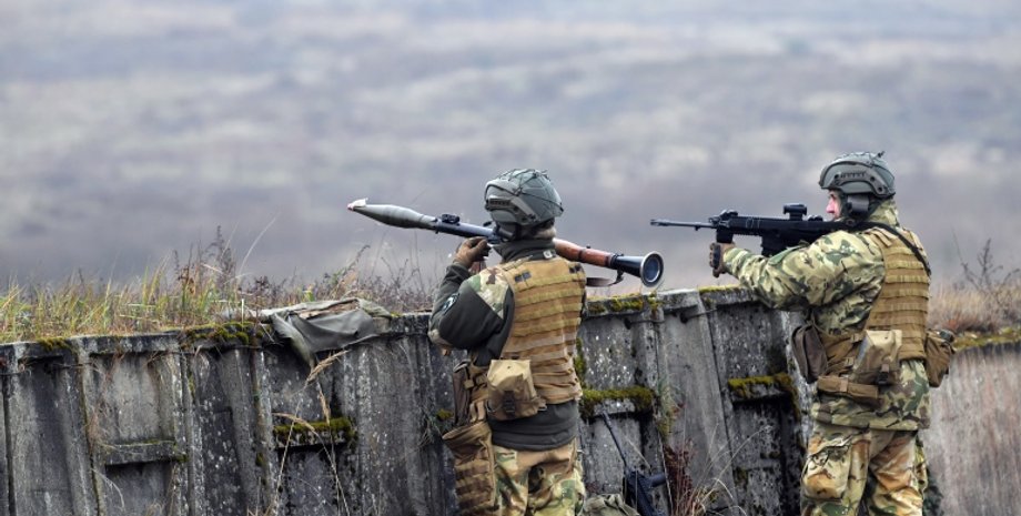 Постачання зброї, західна зброя