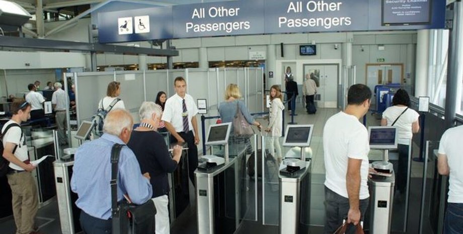 Фото: Департамент консульской службы МИД Украины / Facebook