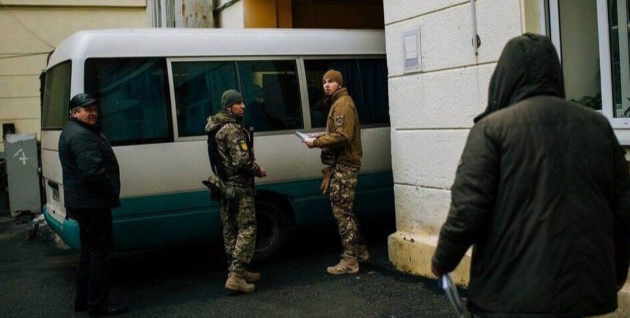 тцк, бус, автобус, військові