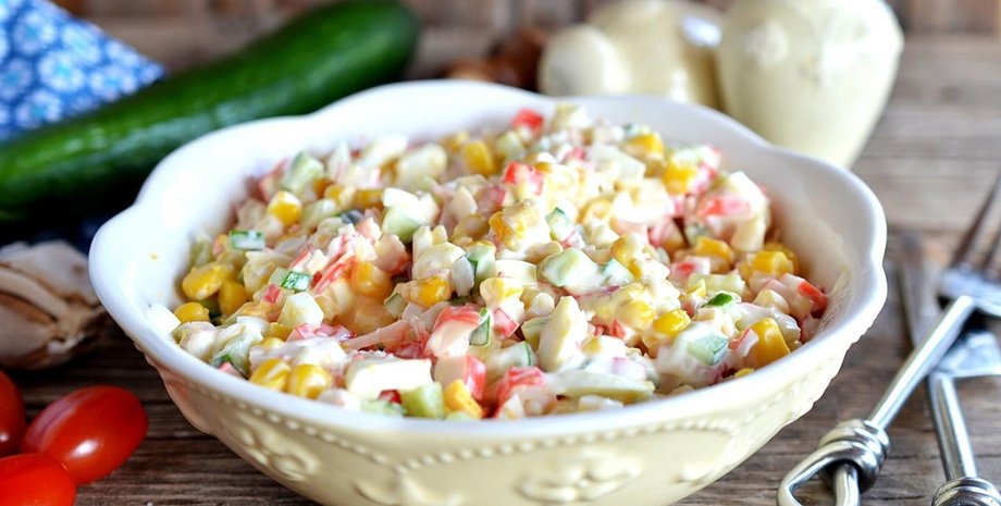 Салат с крабовыми палочками, салат рецепт, салат с крабовыми палочками, крабовые палочки рецепт
