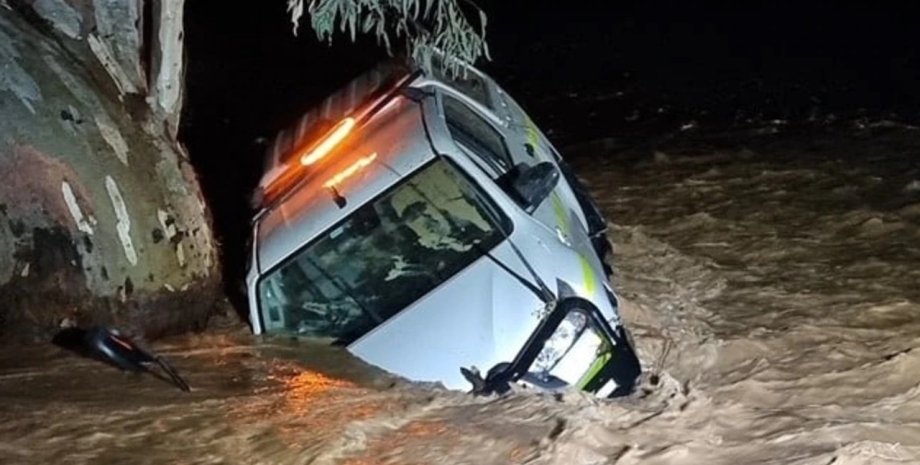Наводнение в Австралии, аномальные осадки в Австралии, природный катаклизм в Австралии