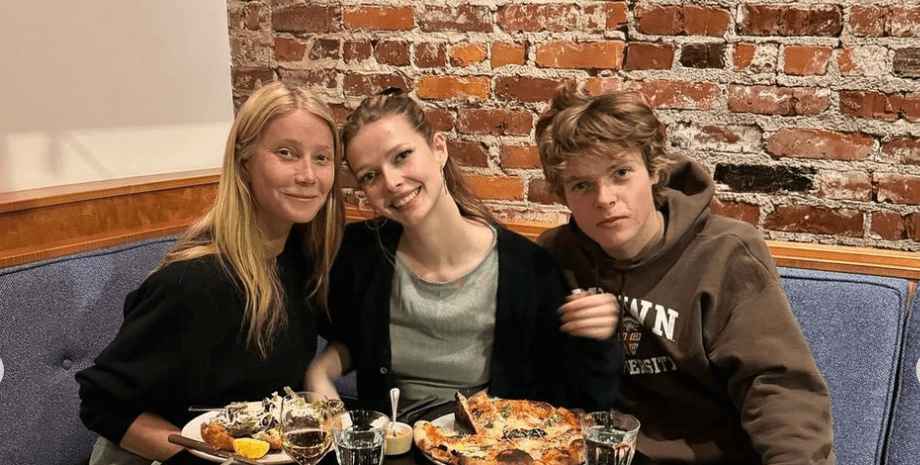 Гвинет Пэлтроу с детьми, дети Гвинет Пэлтроу и Криса Мартина, Пасха 2024, брэд Фэлчак, Дакота Джонсон