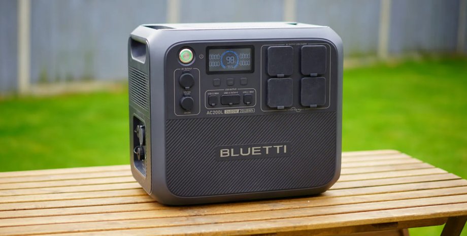 Зарядная станция Bluetti AC200L