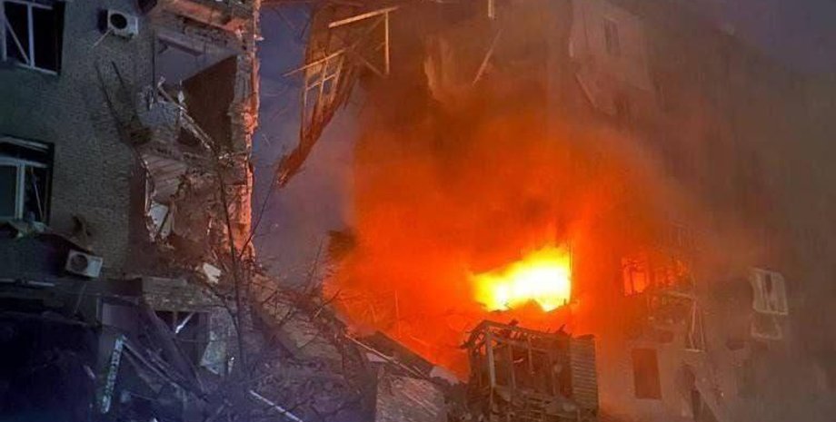 атака Запорожья, обстрелы Запорожья, обрушился подъезд, Запорожье сегодня, ракетные удары, Александр Старух