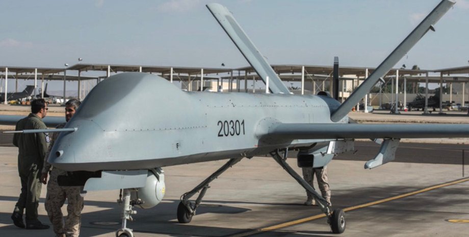 Китайский беспилотник СН-4 на аэродроме в ОАЭ. Фото: Twitter