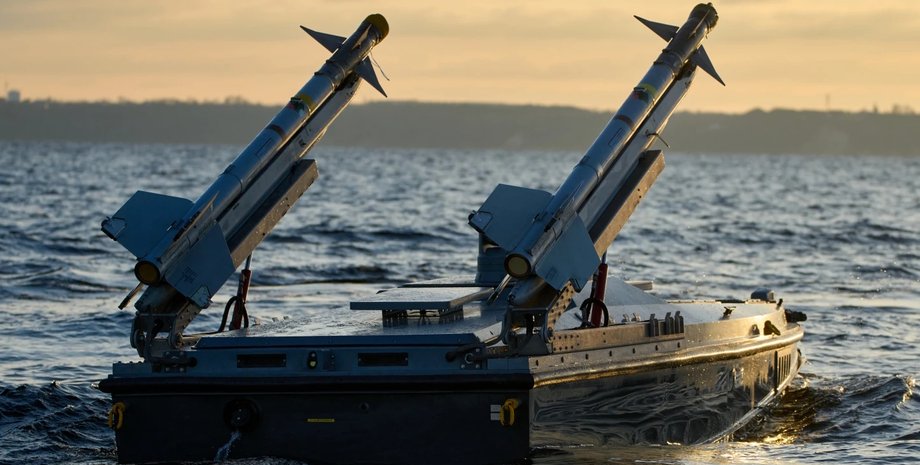 Морской беспилотник Магура V7 вооруженный ракетами
