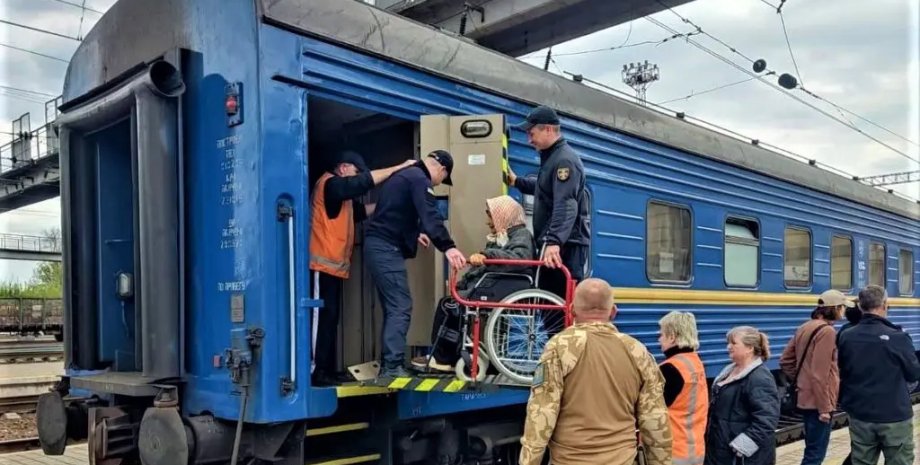 Евакуація Рівненська область громадянські люди вивезення вторгнення Білорусь