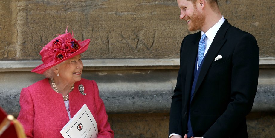Принц Гарри и королева Елизавета II, принц Гарри сейчас, принц Гарри новости, годовщина смерти королевы