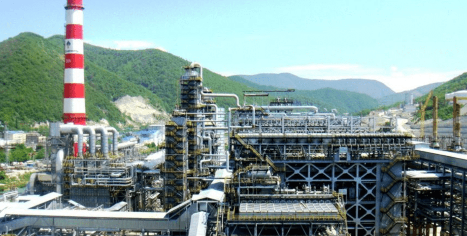 Нефтеперерабатывающий завод в России
