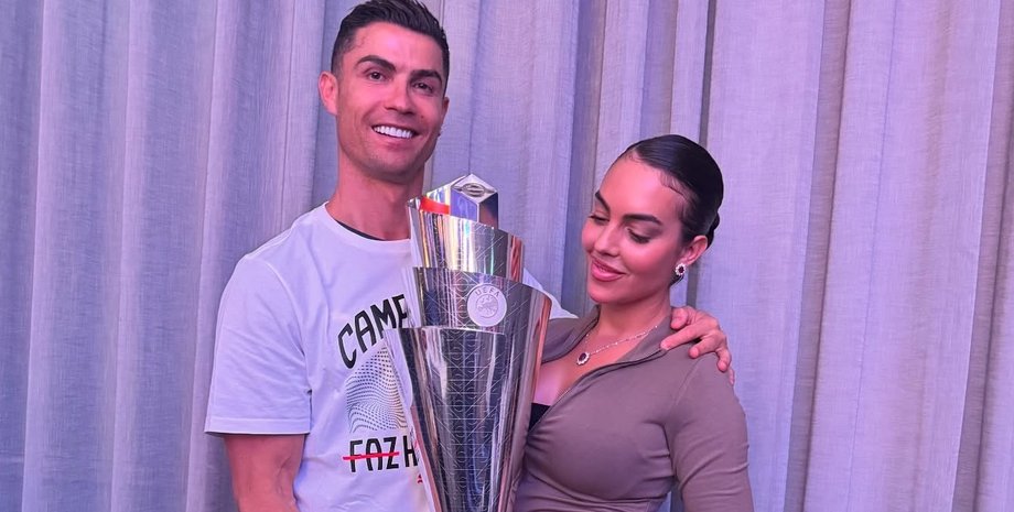 Криштиану Роналду и Джорджина Родригес, Криштиану Роналду и Джорджина Родригес предложение