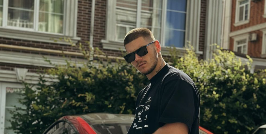 Александр Волошин Александр Волошин, Александр Волошин деньги на охматдет, волошин деньги, волошин скандал, обстрел охматдета