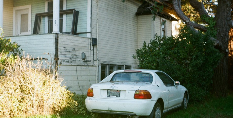 Парень одолжил машину у брата и вернул ее с повреждениями, утверждая, что они уже были