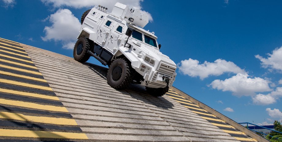 Бронеавтомобиль, Yoruk, Турция, Япония