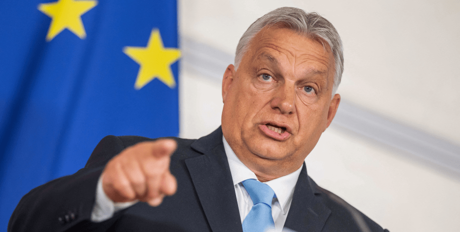 Премьер Венгрии Виктор Орбан Венгрия планирует инициировать санкции в рамках ЕС против украинских чиновников
