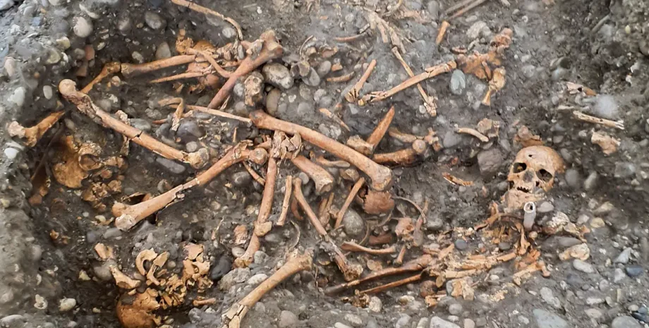 археологи раскопали виселицу