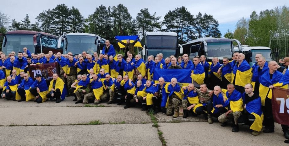 Обмін полоненими 6 травня, данило черняєв, чонгар, військовополонені, станіслав бунятов осман, зеленський