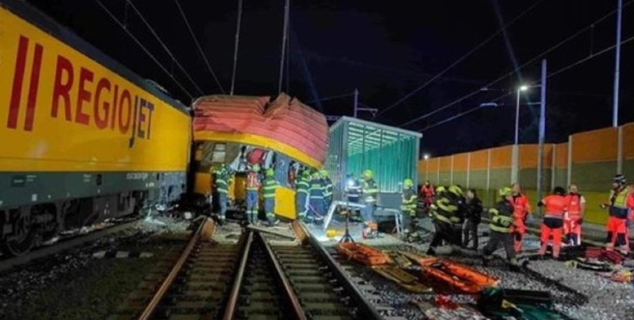 Чехия, украинка, ДТП, поезд, авария, украинцы в Чехии, чоп