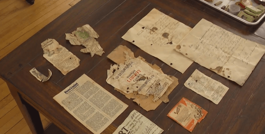 Подружжя знайшло старовинні листи, старовинні листи, любовні листи, подружжя, незвичайна знахідка, старовинні речі, зізнання в коханні