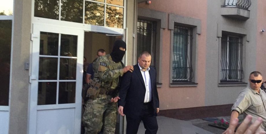 Суд арестовал "янтарного" зампрокурора Ровенщины / Фото: Лариса Сарган / Facebook