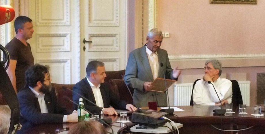 Публичная презентация знака лауреата Международной премии имени Ивана Франко / Фото: facebook.com/frankoprize