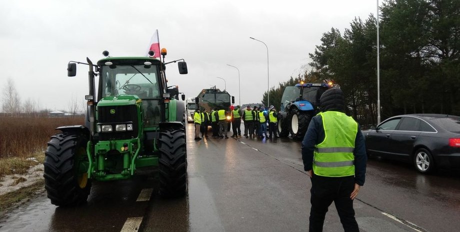 Корчева — Краковец, пункты пропуска, блокада границы, польские протестующие