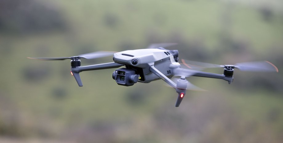 Machine -vision drones are hit by the target, regardless of the action of the HR...