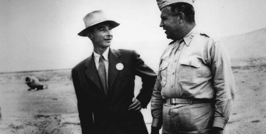 Роберт Оппенгеймер, Манхэттенский проект, атомная бомба, ядерное оружие, Лос-Аламосская лаборатория, Хиросима, Нагасаки, испытания атомной бомбы, Вторая мировая война, история, научное наследие, физика, ядерное оружие, отец атомной бомбы