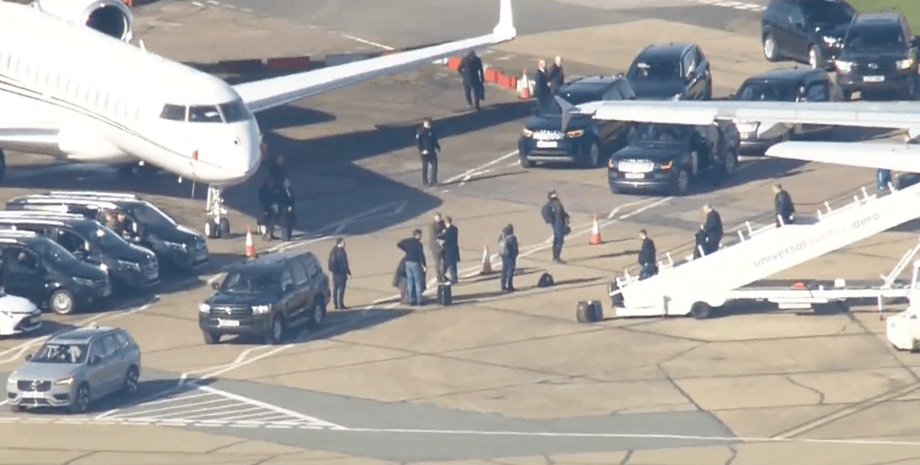 Великобритания, Лондон, Владимир Зеленский, Зеленский, самолет Зеленского, самолет Зеленского