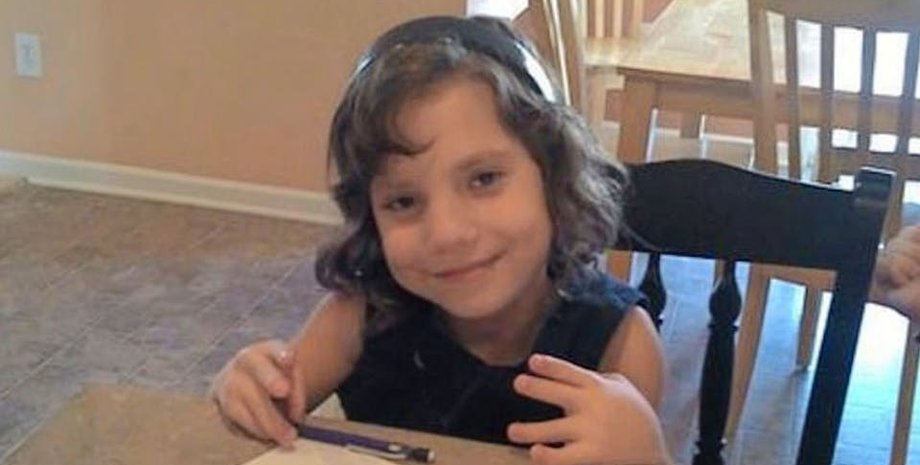 Наталія Грейс, дівчинка, дочка, прийомна дочка, 22-річна дівчина, жінка, скандал