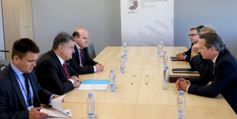 Петр Порошенко и Дэвид Кэмерон / Фото пресс-службы президента