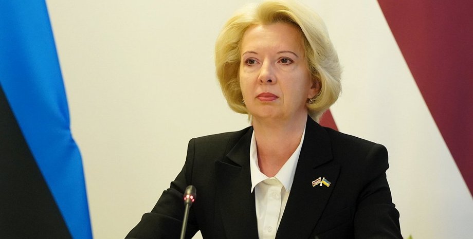 Министр обороны Латвии, министр Инара Мурниеце, Латвия Россия, Латвия Псков, Латвия об атаке БПЛА, минобороны Латвии о Пскове