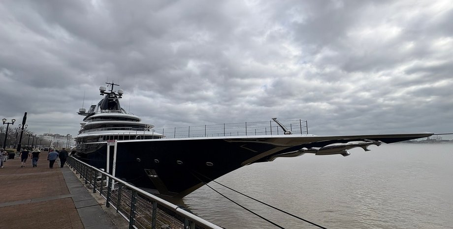 яхта кісмет шахід шад хан