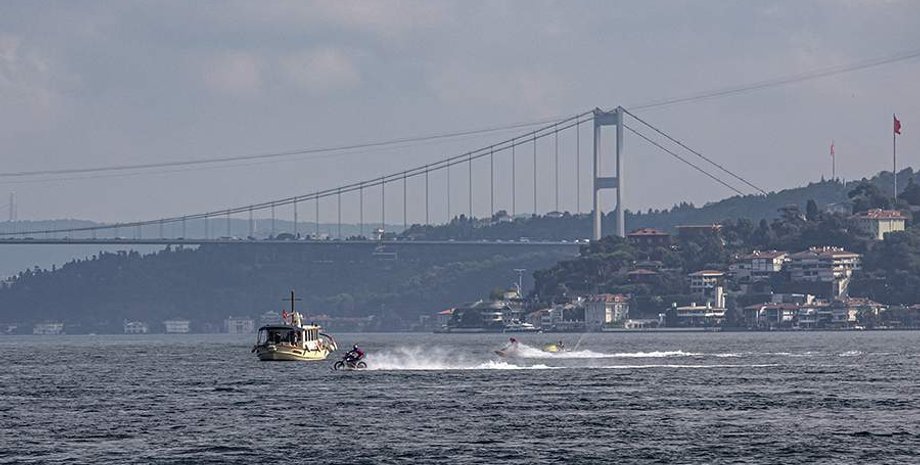 Крымский пролив