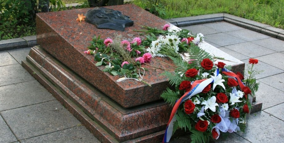 Могила Николая Кузнецова на Холме Славы во Львове. Фото: Wikipedia