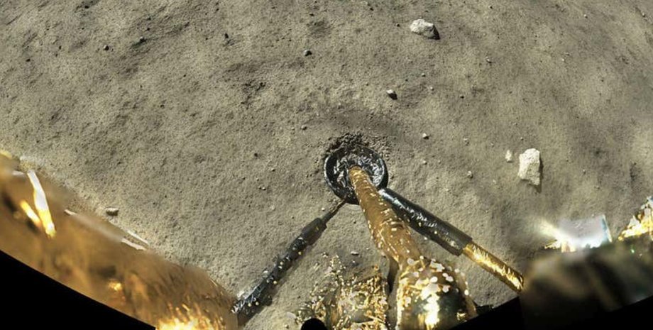 Чан'е-5 Місяць