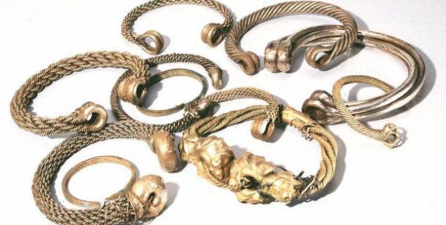 скарб, шолом, торк, артефакт, прикраса, Норфолк, дослідження,  кельти, ремісники, музей, залізний вік