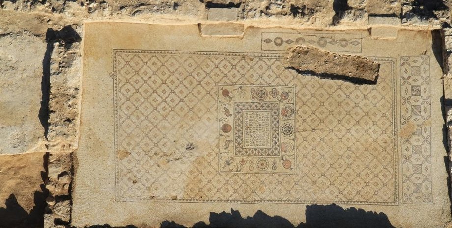 археологи, археология, монастырь, раскопки, мозаика, артефакты, помещения, вино, Негев, Израиль