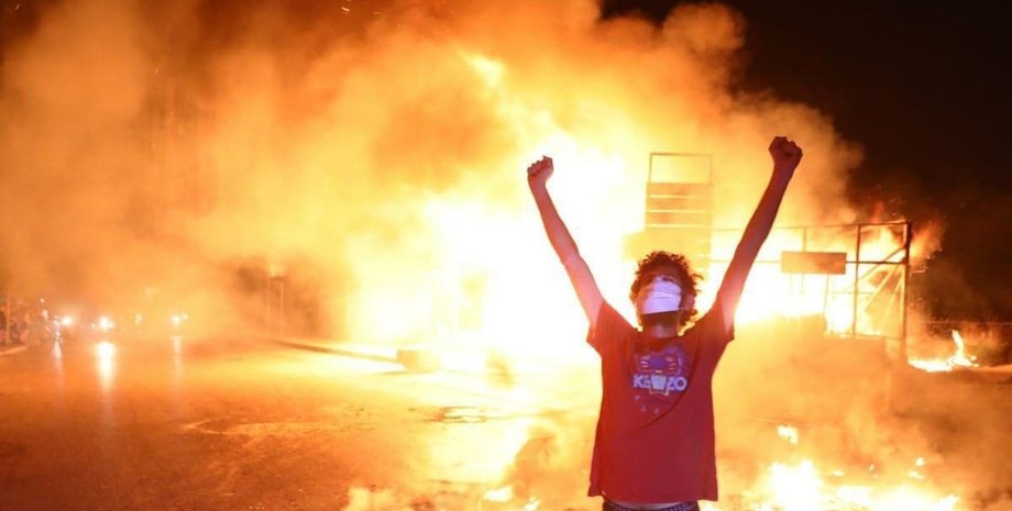 Протесты, Иран, пожар, фото